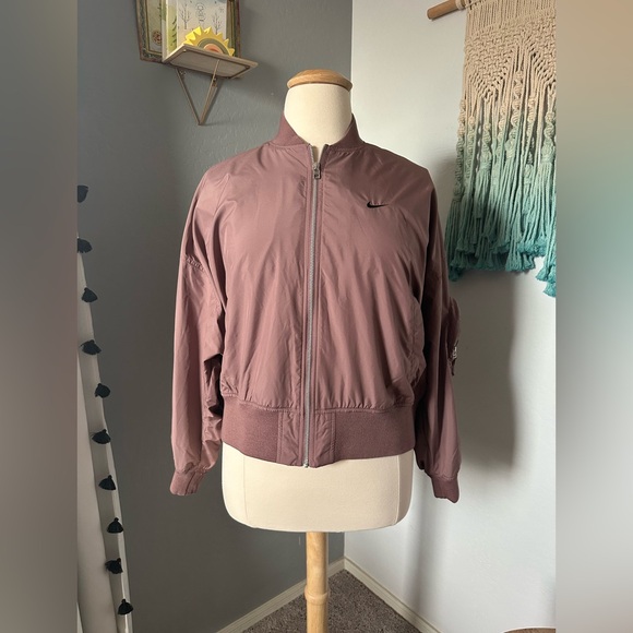 Nike Sportswear Essentials Oversize Bomber Women’s Jacket size L - Picture 5 of 10